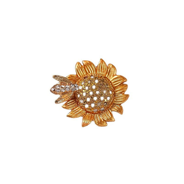 Elegant sunflower brooch with crystals Bowlift