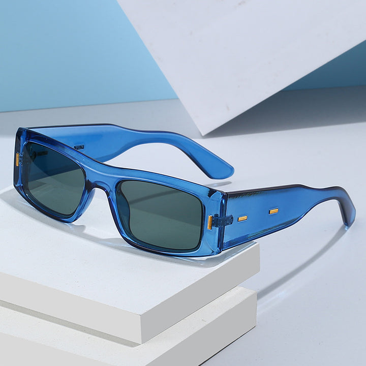 Women's elegant oversized sunglasses with distinctive design and UV protection Bowlift