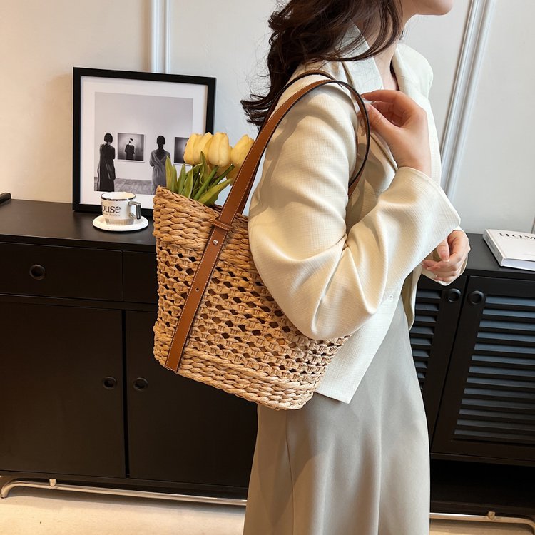 Basket bag with elegant leather handle Bowlift