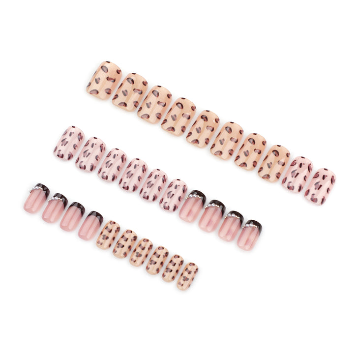 Artful Nail Art with Filigree Decorations Bowlift
