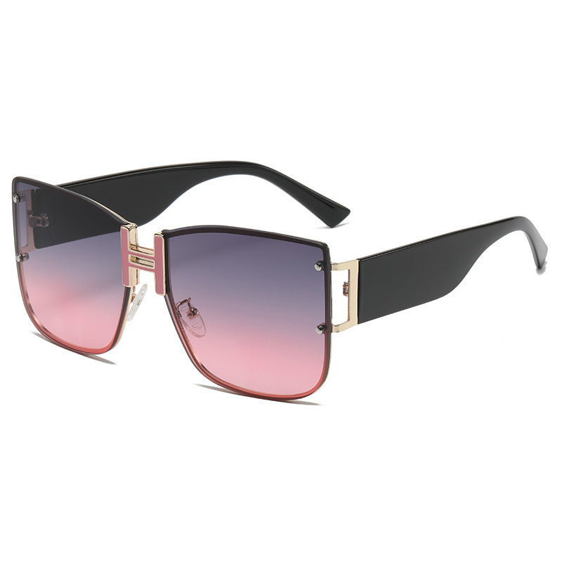 Ladies sunglasses in an elegant design with highly modern, organic lenses Bowlift