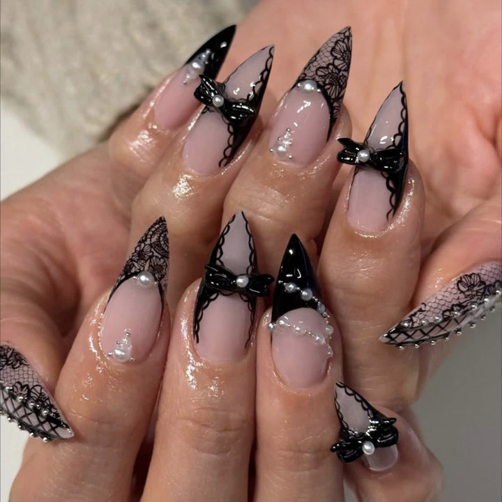 Artful stiletto nails with spike decoration Bowlift