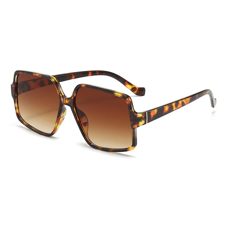 Women Stylish Sunglasses with Square Frame Bowlift