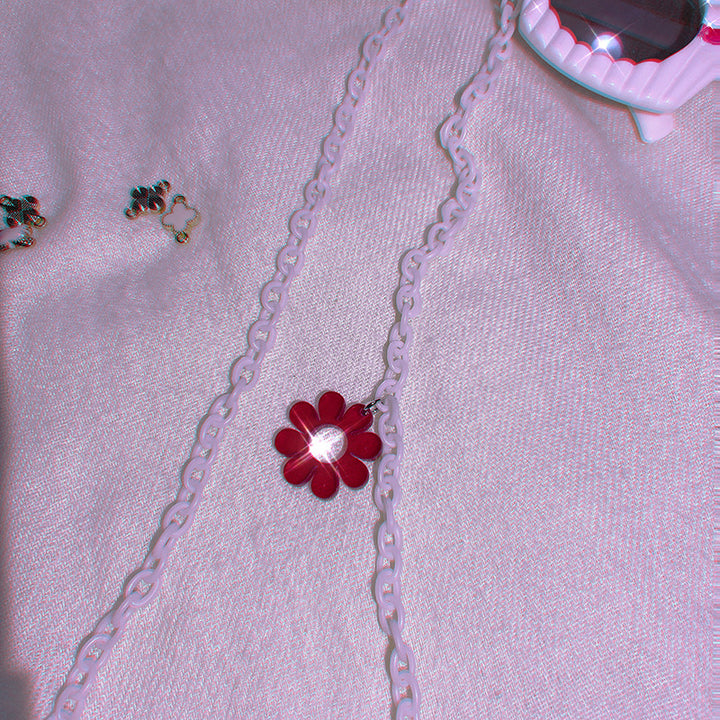 Fashionable chain strap with flower-shaped pendant Bowlift