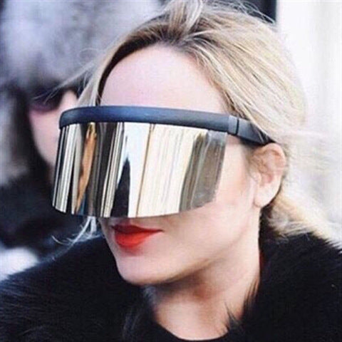 Ladies sport sunglasses in futuristic design Bowlift