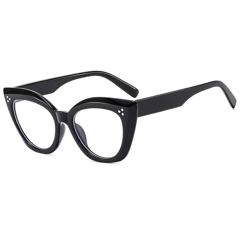 Women's Cat-Eye Sunglasses with Luxurious Accents Bowlift