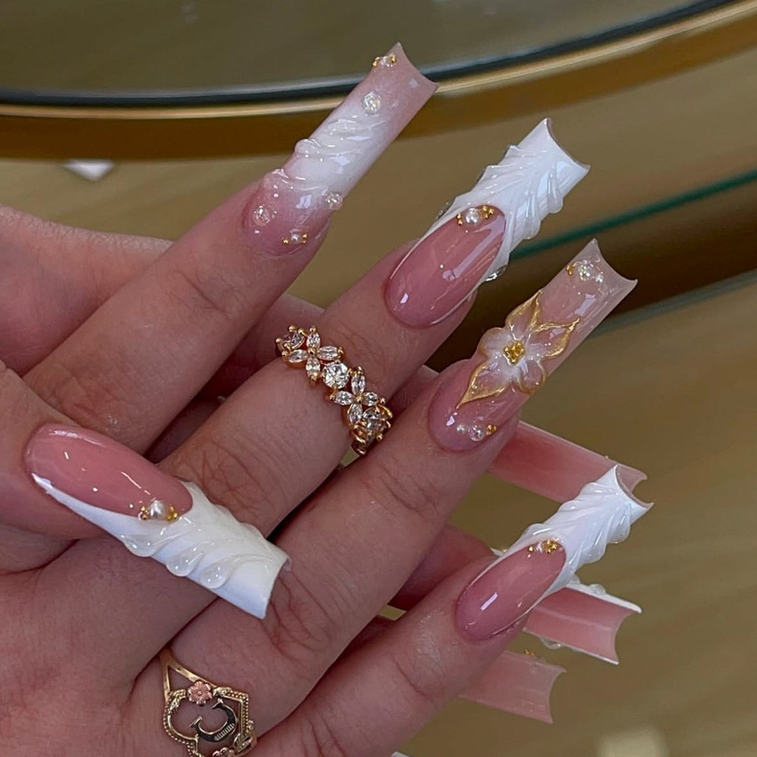 Luxury 3D Floral Nail Extensions Bowlift