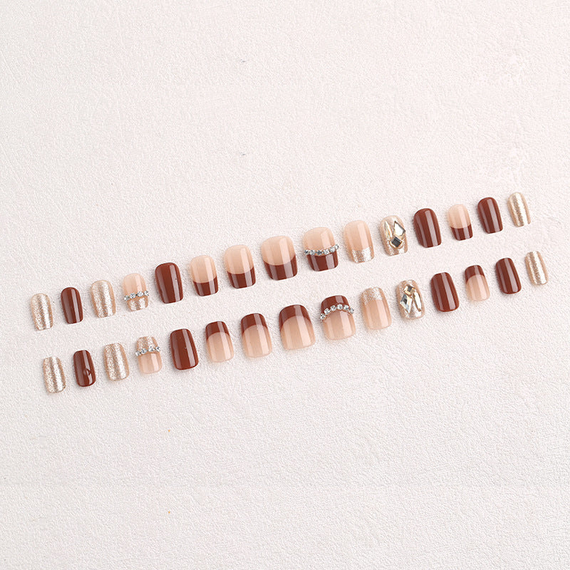 Nail set with Sparkling Crystal and Glitter Accents Bowlift