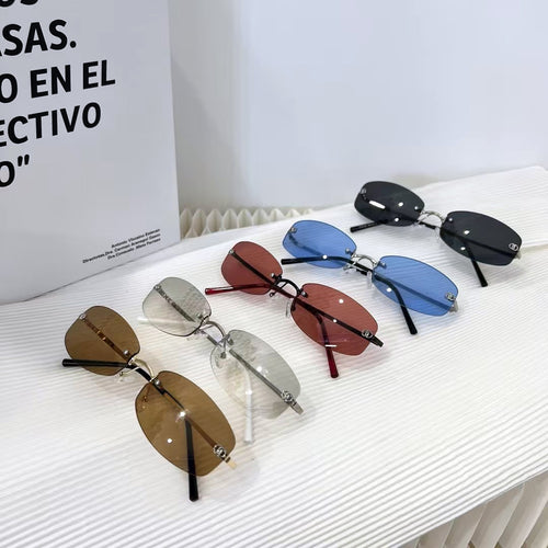 Elegant Premium Sunglasses with Sleek Metal Frame Bowlift