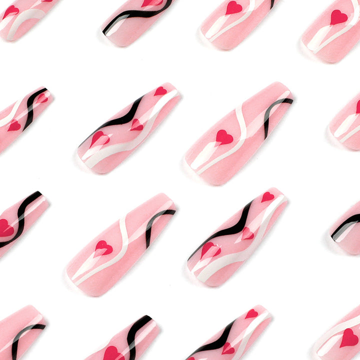 Artificial nail extensions with heart design Bowlift
