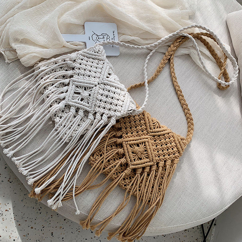 Hand-knotted fringe bag Bowlift