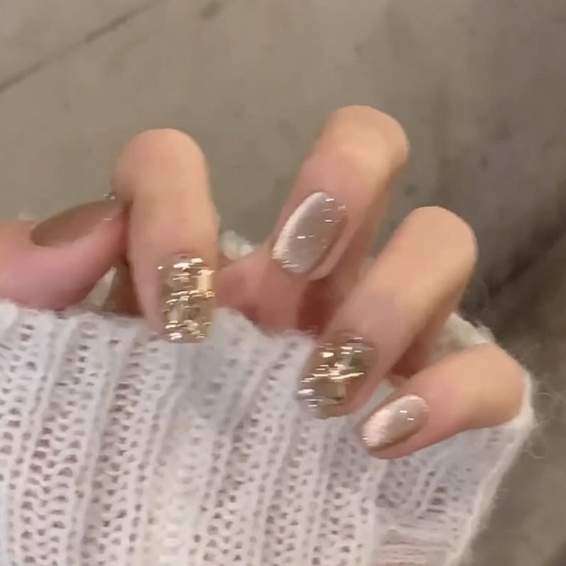 Elegant Nail Art Bowlift