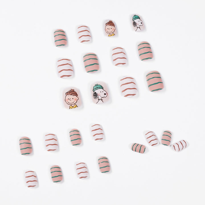 Artificial artificial nails with playful mascot design Bowlift