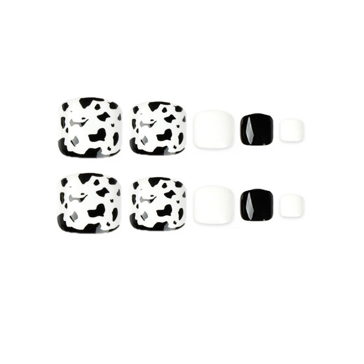 Artful toenail extensions with modern animal pattern Bowlift
