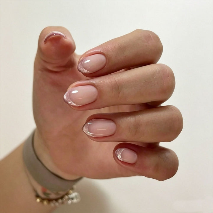 Elegant Press-On Nail Tips with Decorative Bow Bowlift