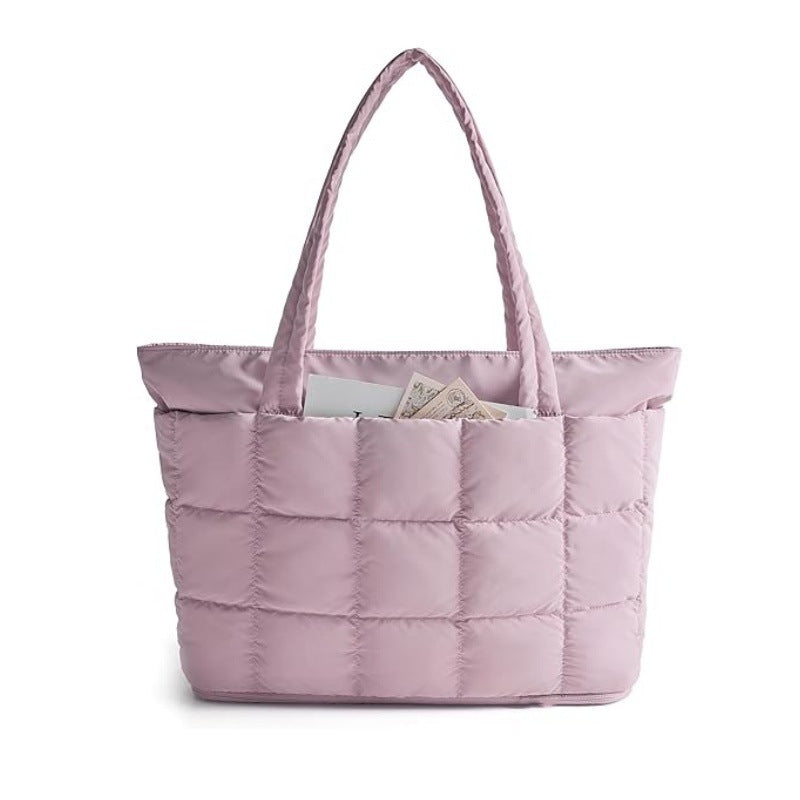 Practical Tote Bag with Quilted Design Bowlift