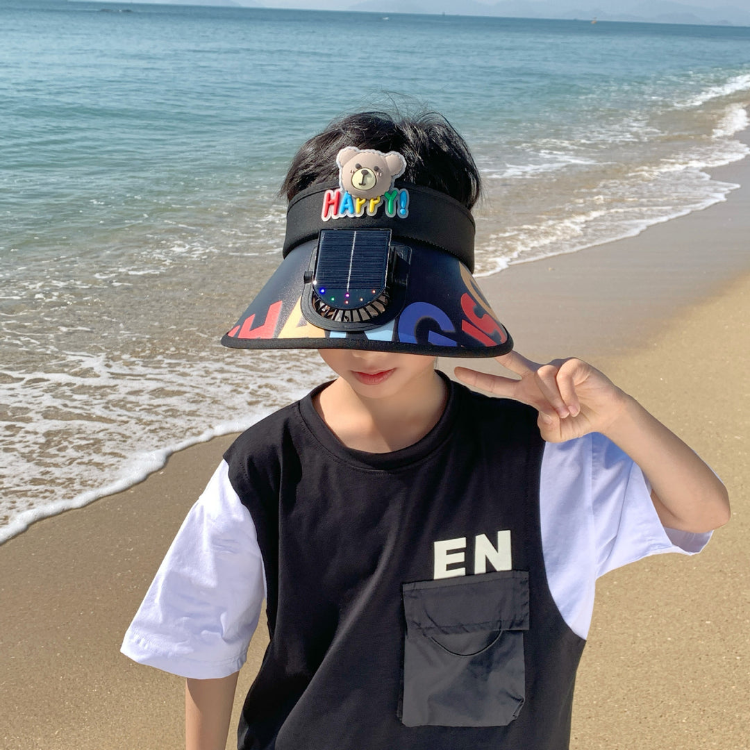 Adjustable children sun visor with integrated mini fan and extra wide brim Bowlift