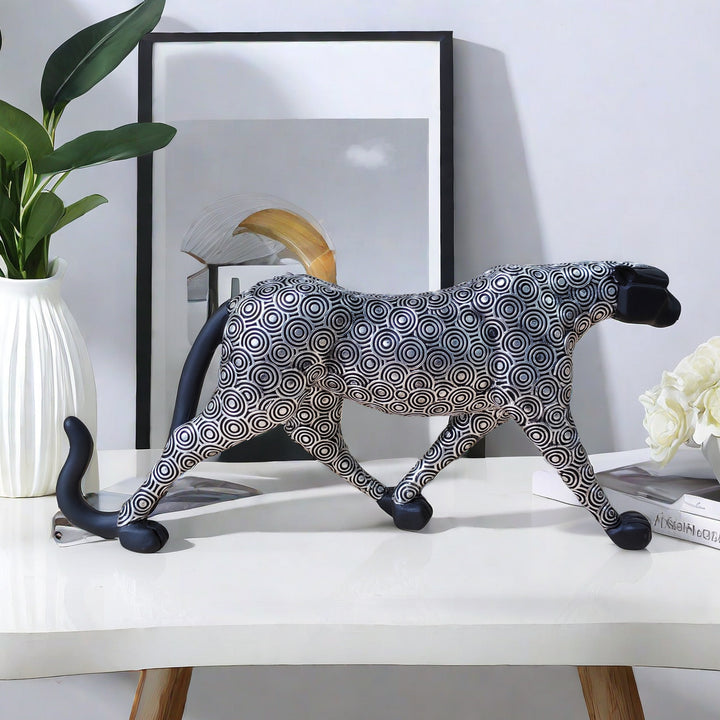 Artistic Decorative Wildcat Sculpture Bowlift