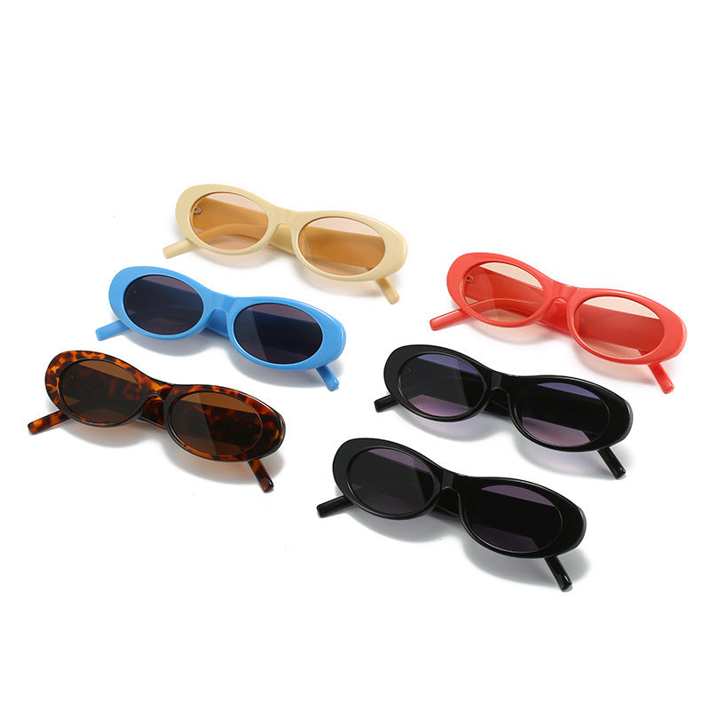 Vintage-Inspired Oval Frame Sunglasses Bowlift