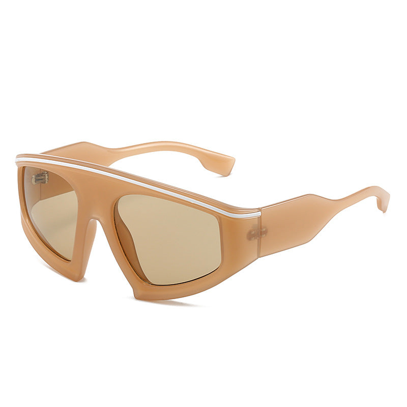 Ladies Sporty Sunglasses with Stylish Frame and Large Lenses Bowlift