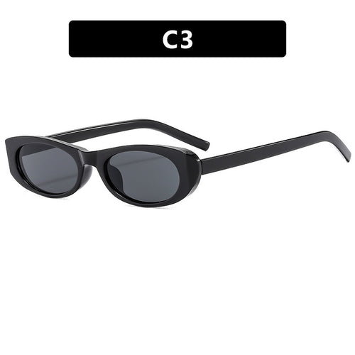 Ladies fashionable sunglasses in elegant oval frame Bowlift