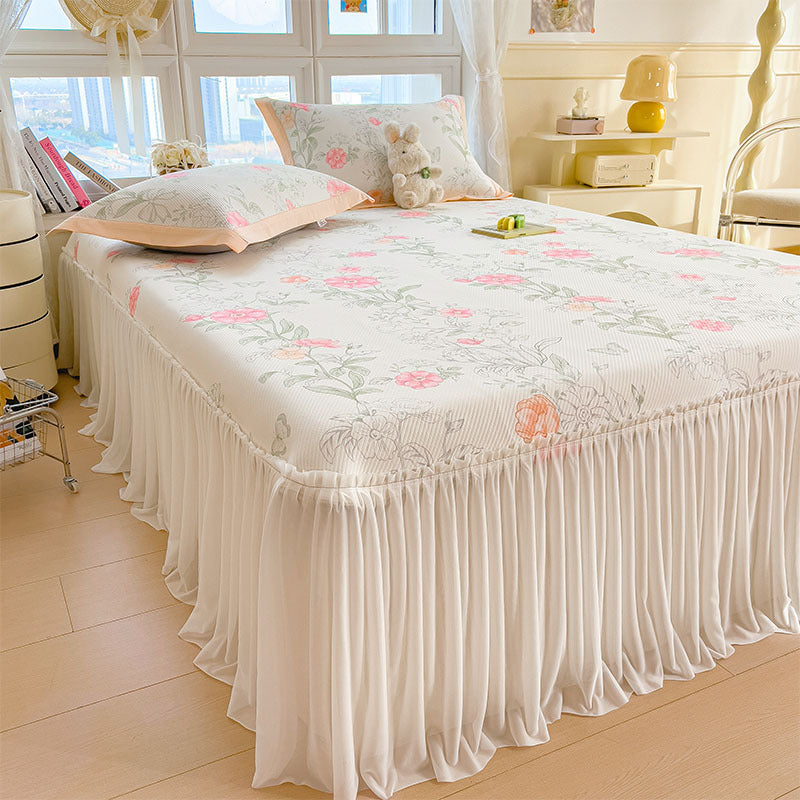 Women's elegant and decorative bedding throw set with cheerful floral pattern Bowlift