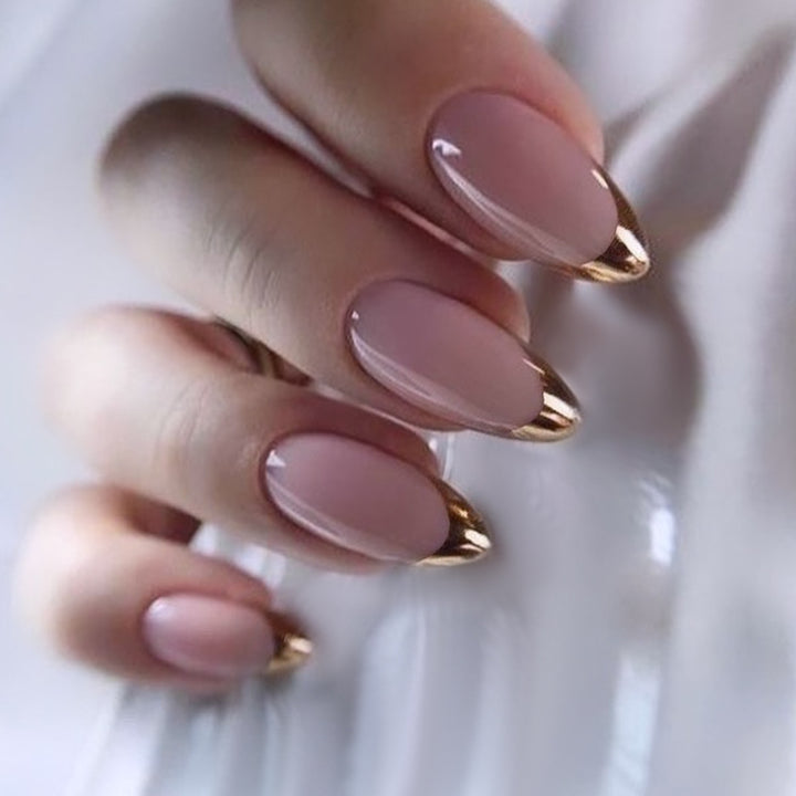 Elegant Press-On Nail Set with Gold-Tipped Design Bowlift