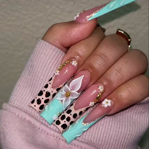 Artistic Press-On Nail Design Set Bowlift