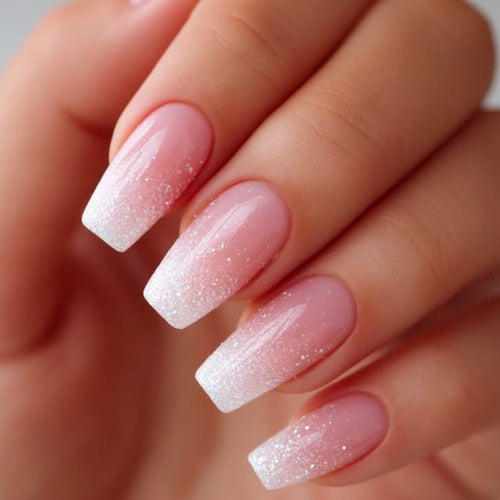 Elegant and Sparkling Artificial Fingernails Bowlift