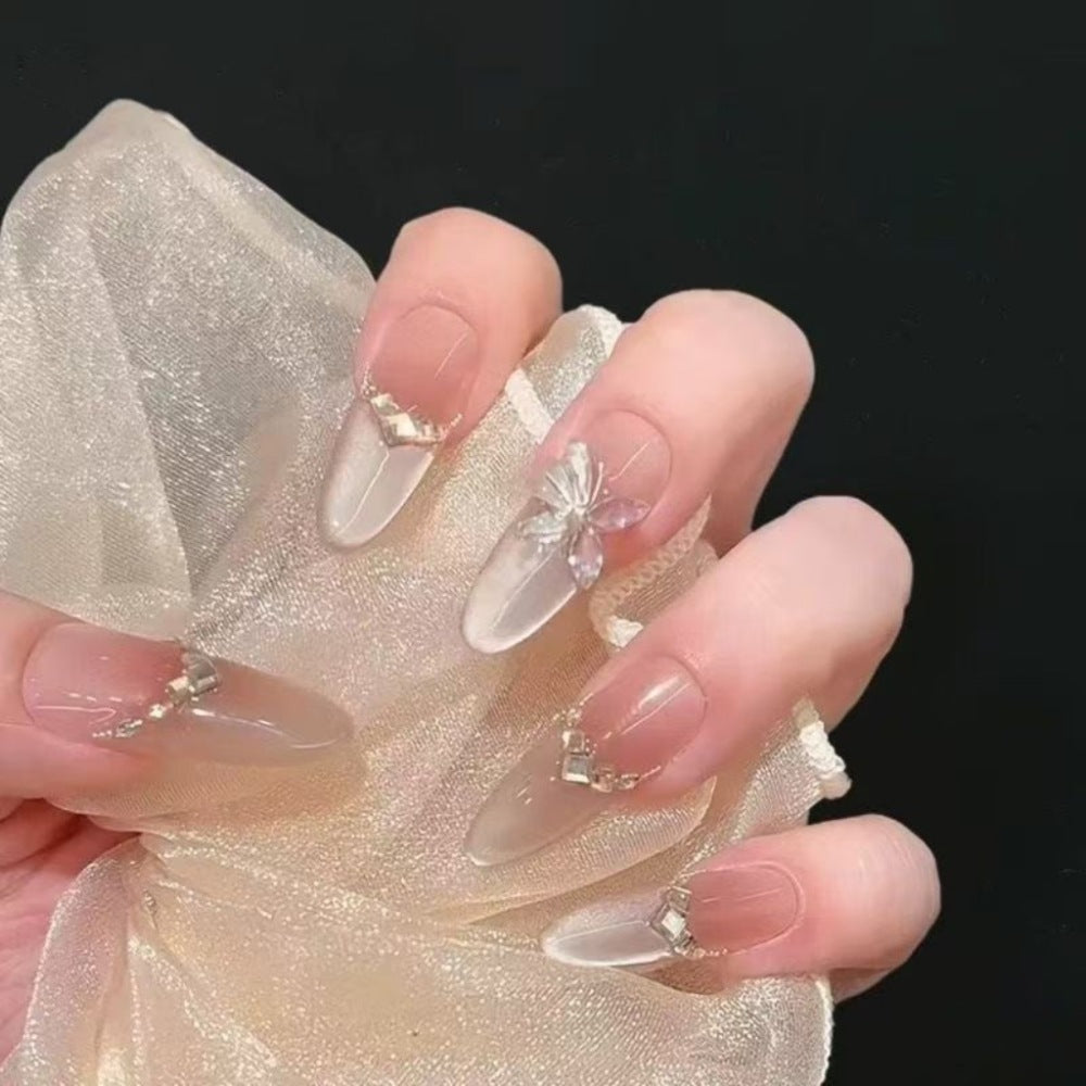 Decorative Press-On Nail Set with Floral Accents Bowlift
