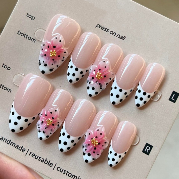 Nature-Themed Artistic Press-On Nail Set Bowlift