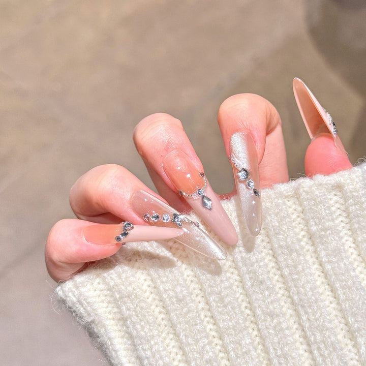 Glamorous Rhinestone-Embellished Press-On Nail Extensions Bowlift