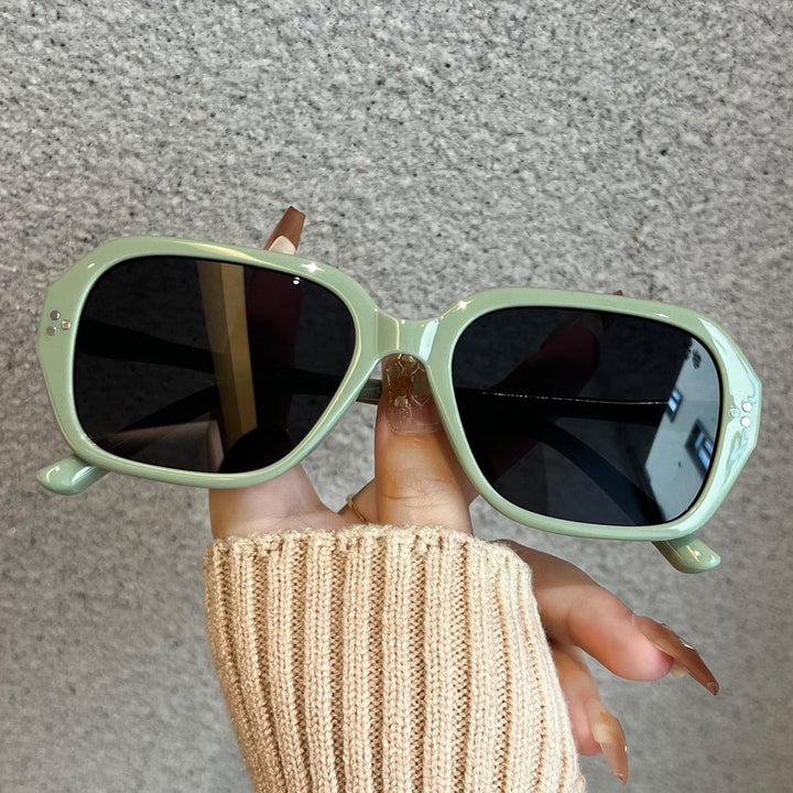 Women's fashionable oversized sunglasses in elegant design Bowlift
