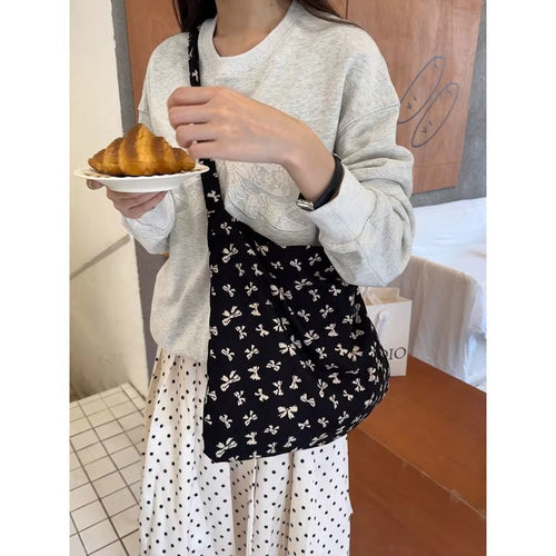 Floral-Printed Sling Bag Bowlift