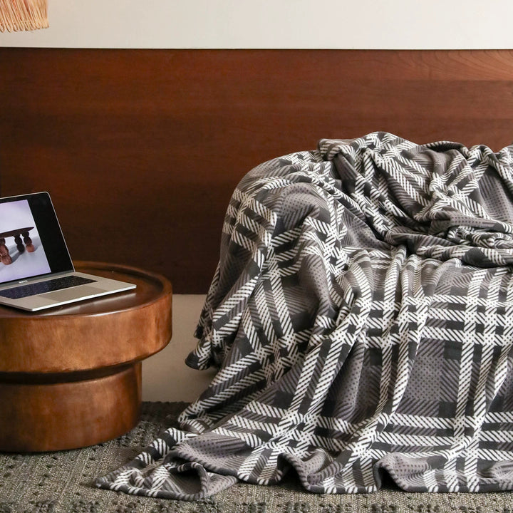 Cozy Fleece Throw Blanket