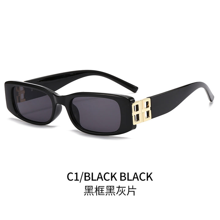 Ladies' fashionable sunglasses with luxurious gold-colored accent Bowlift