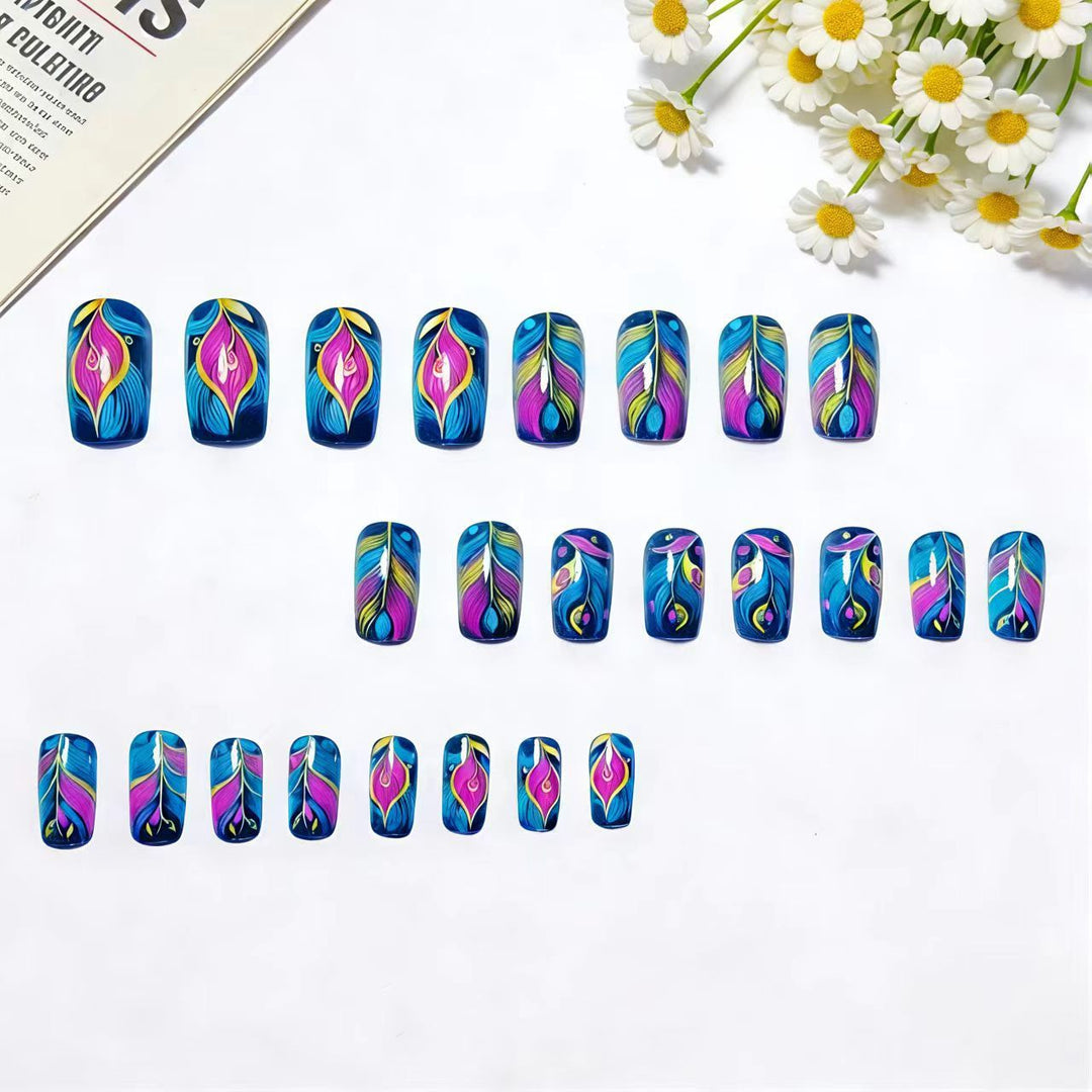 Artificial nails with elegant feather design Bowlift