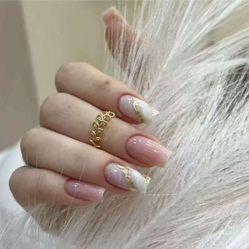 Elegant Artificial Nail Tips with Shiny Gold Accents Bowlift