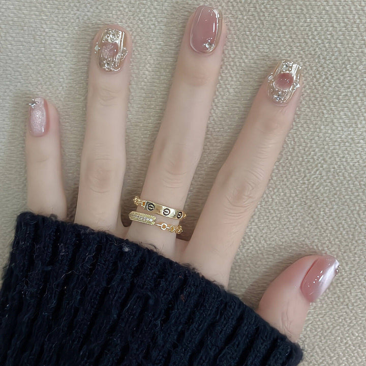 Elegant Press-On Nail Art Extensions Bowlift