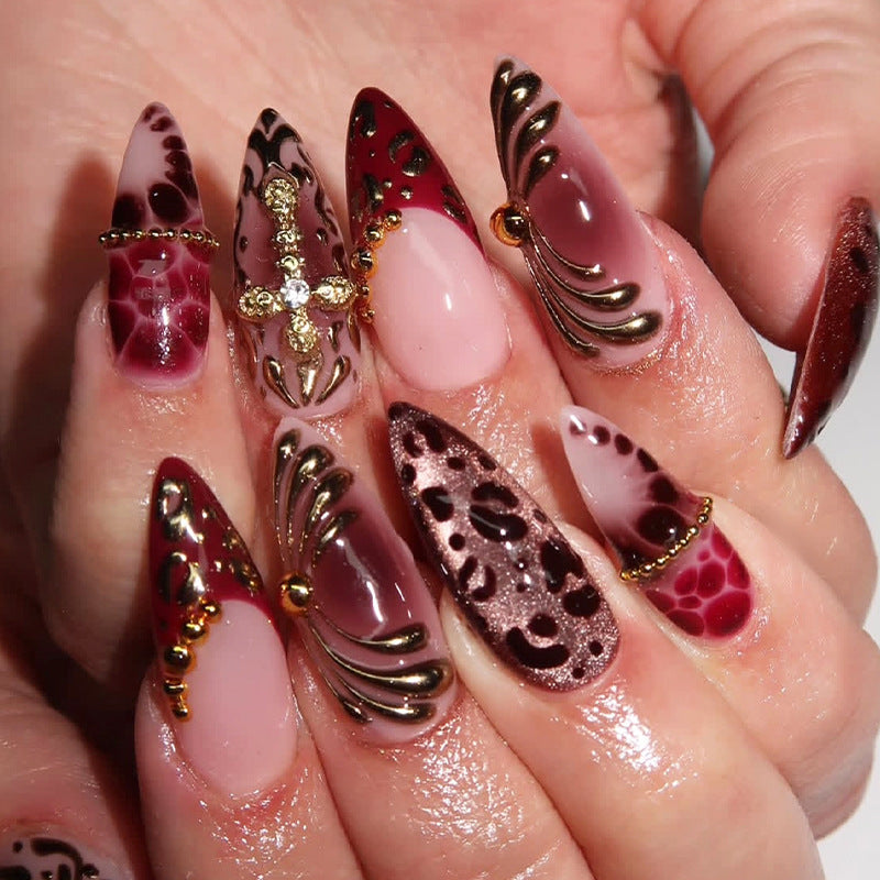 Artificial nail set with vibrant ladybug design and creative accents Bowlift