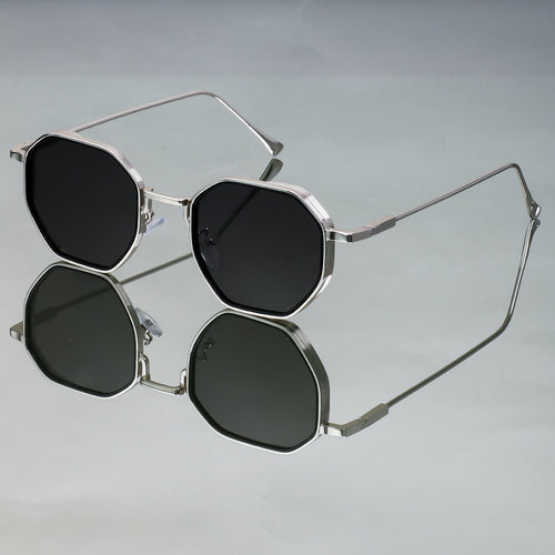 Ladies sunglasses in an elegant, geometric style with durable frame Bowlift