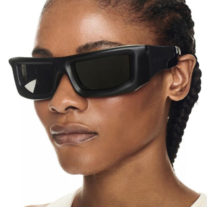 Women sporty sunglasses with modern, robust design and UV protection Bowlift