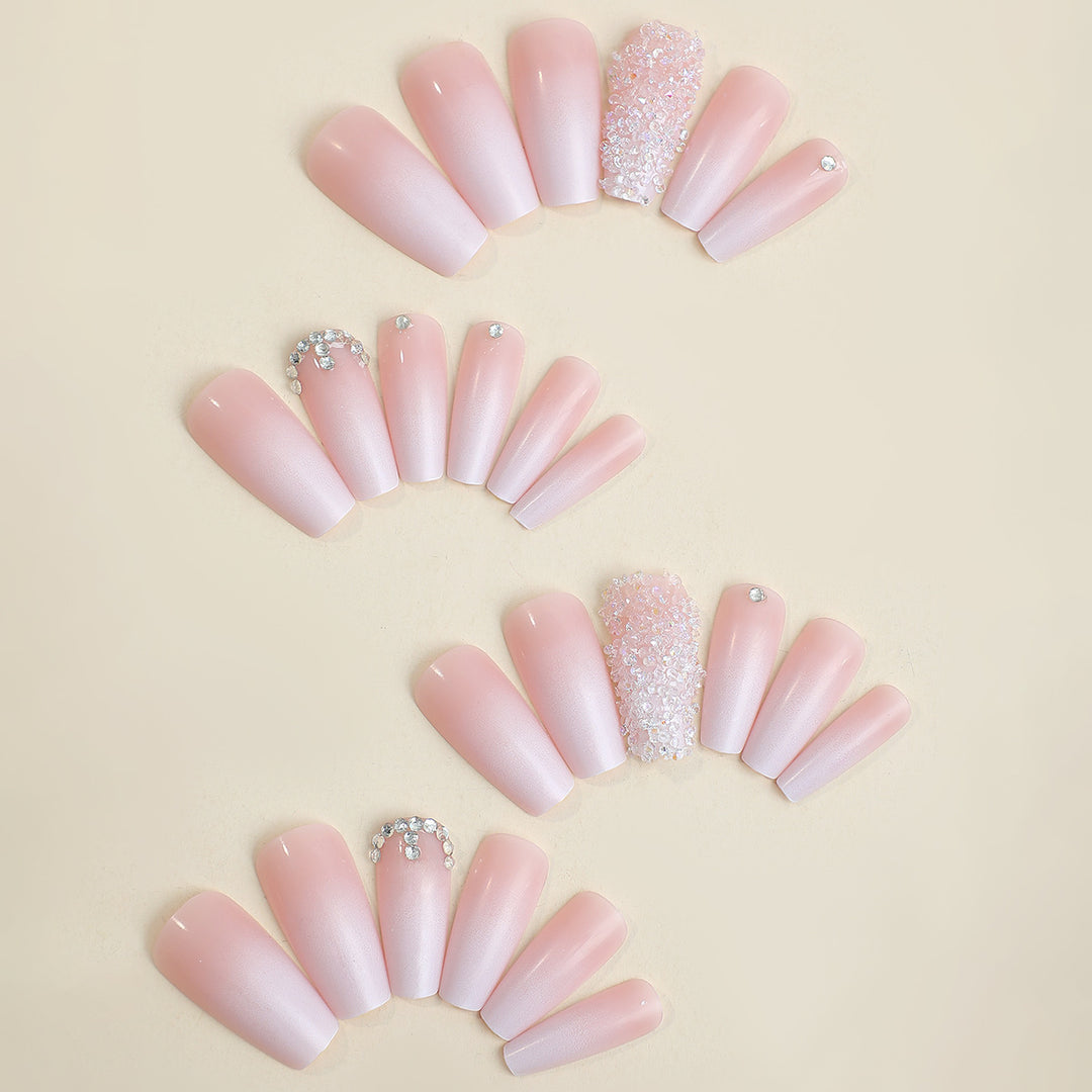 Artificial nail set with elegant glitter and flower decorations Bowlift
