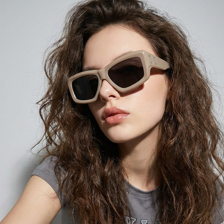 Women's oversized geometric sunglasses with modern frame Bowlift