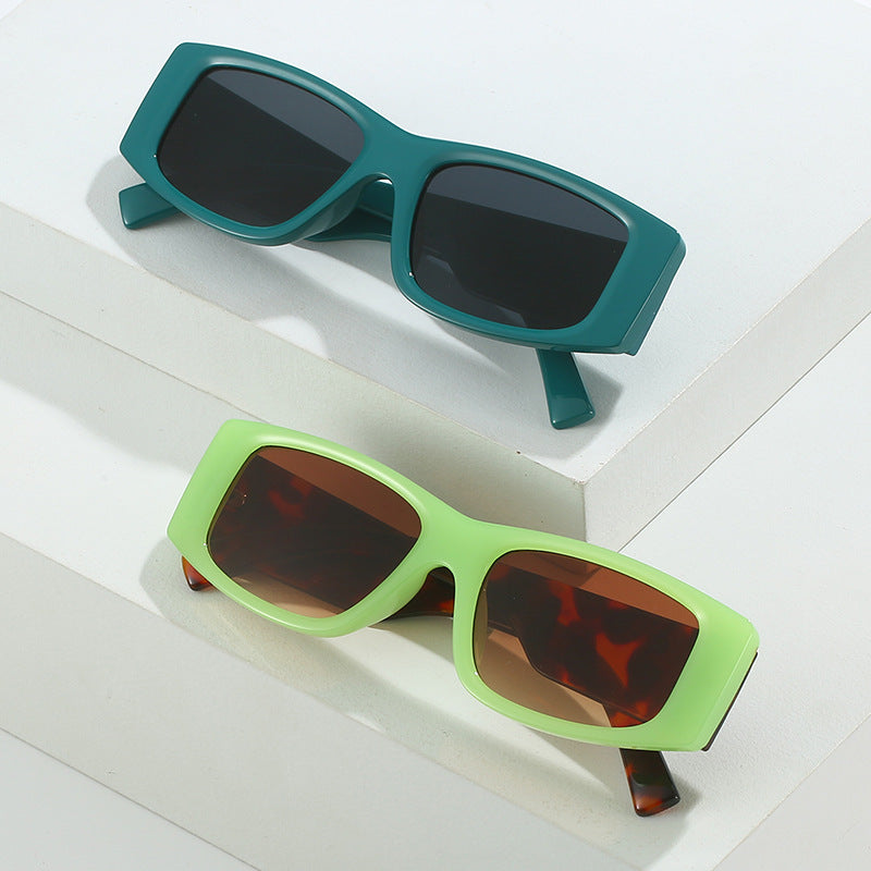 Chunky Retro-Inspired Square Sunglasses Bowlift