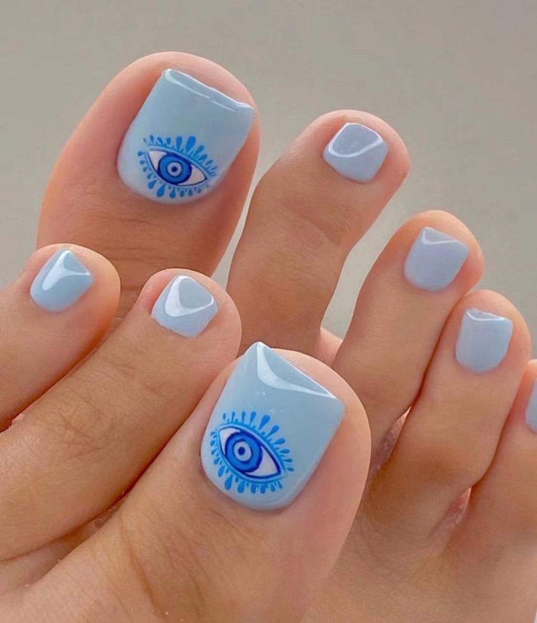 Artistic Toenail Design with Divine Butterfly Design Bowlift