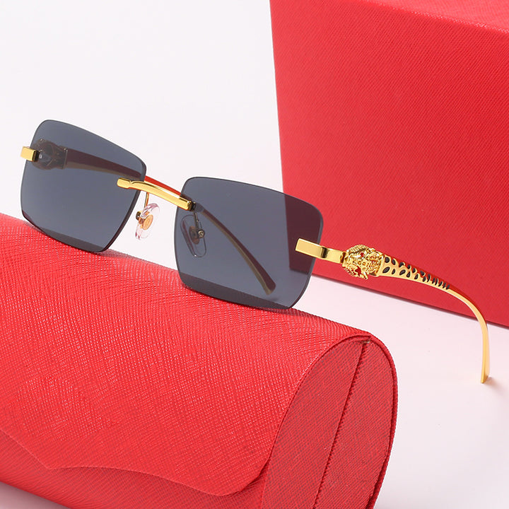 Women Square Sunglasses in Elegant Style Bowlift