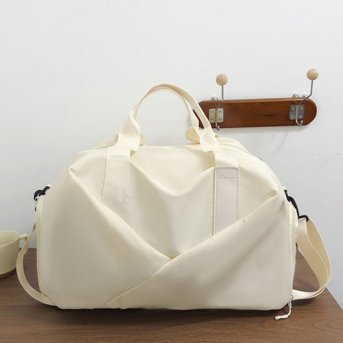 sporty travel bag with intelligent compartment design and adjustable shoulder strap Bowlift