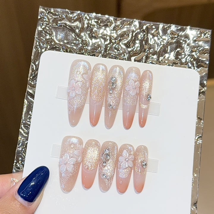 Artificial nails with floral design and glitter Bowlift