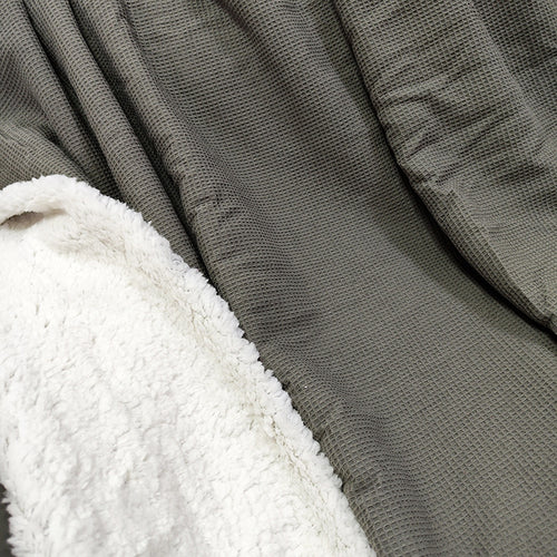 Ladies Snuggle Blanket Bowlift